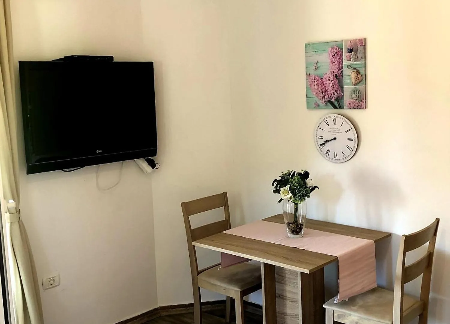 Apartments Jeromela Fazana 0*,  Croatia