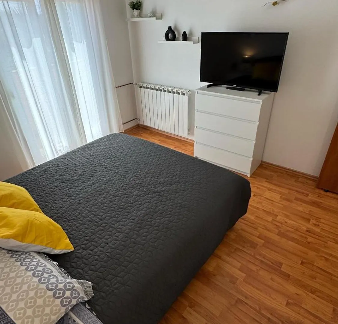 Apartments Jeromela Fazana