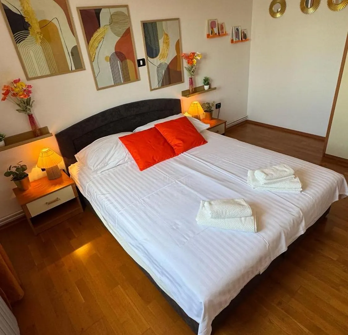 Apartments Jeromela Fazana